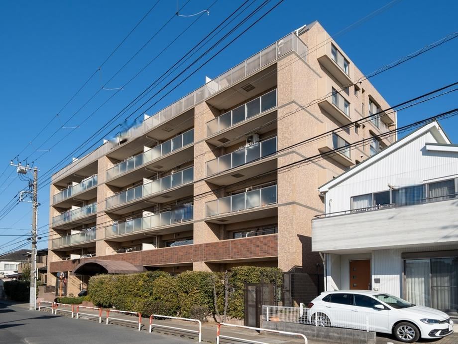3LDK apartment in Ichikawa, Chiba - Photo 1