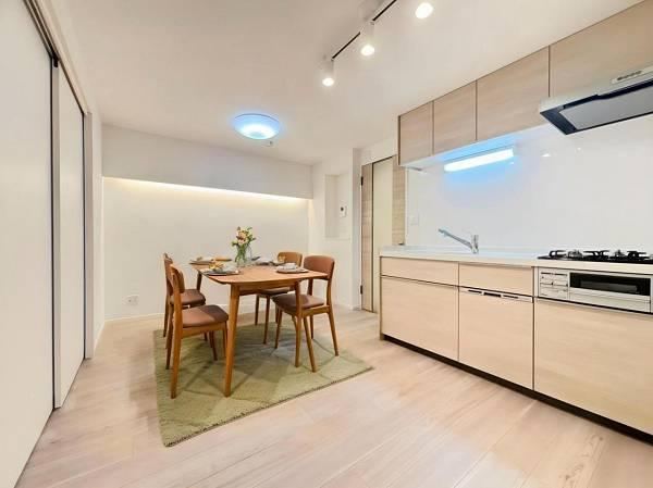 1LDK apartment in Shibuya Ward, Tokyo - Photo 1