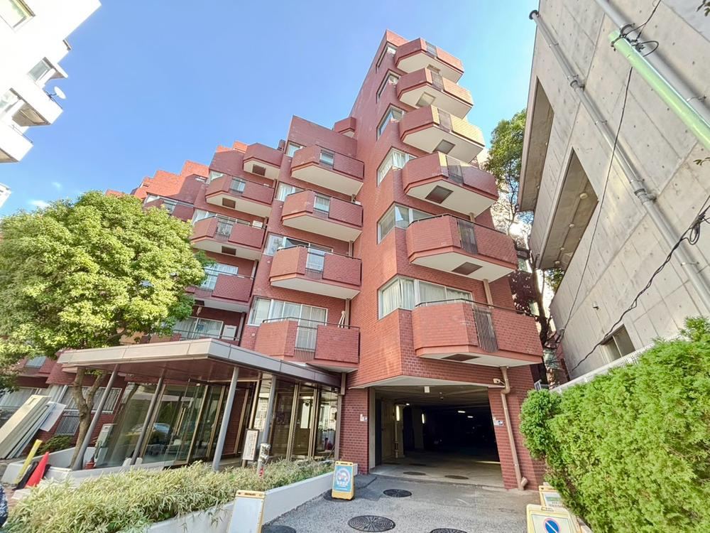 1LDK apartment in Minato Ward, Tokyo - Photo 1