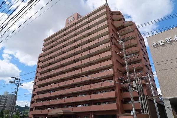 4LDK apartment in Asaminami Ward, Hiroshima - Photo 1