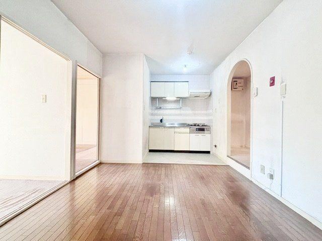 2LDK apartment in Ota Ward, Tokyo - Photo 1