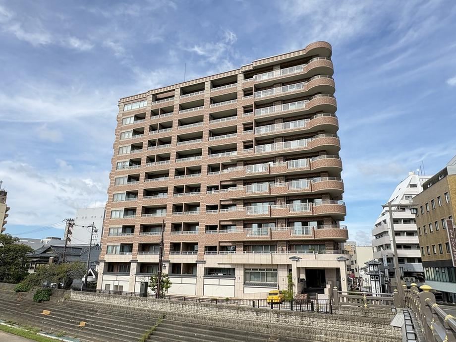 2LDK+S apartment in Fukui, Fukui - Photo 1