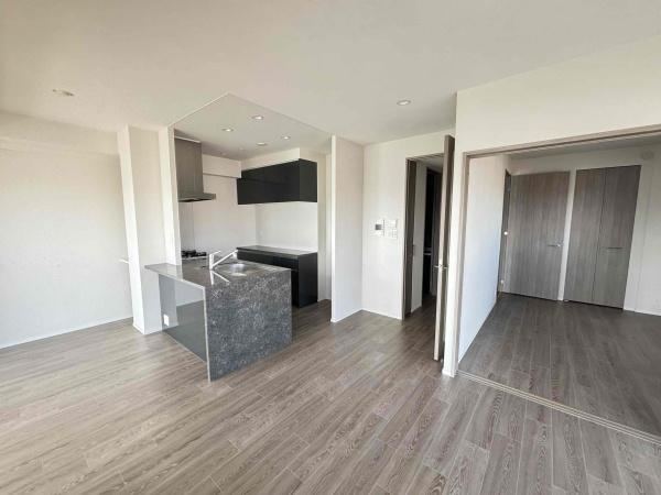 3LDK apartment in Ukyo Ward, Kyoto - Photo 1
