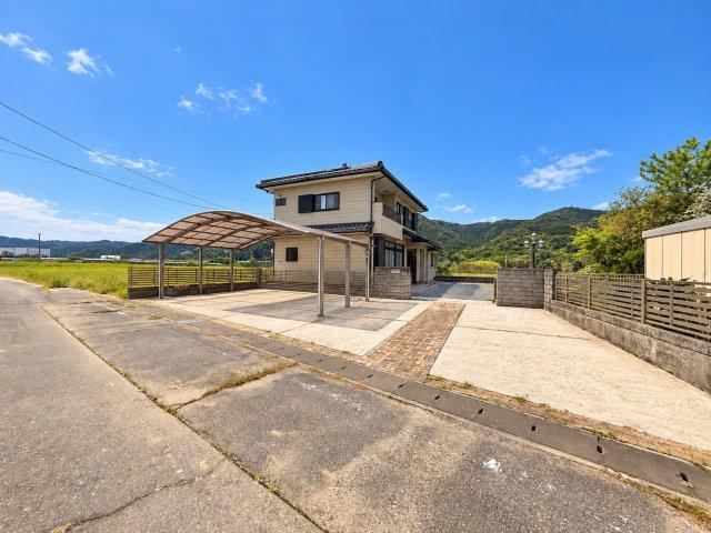 5LDK+S house in Sano, Tochigi - Photo 1