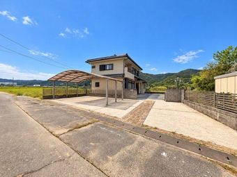 5LDK+S house in Sano