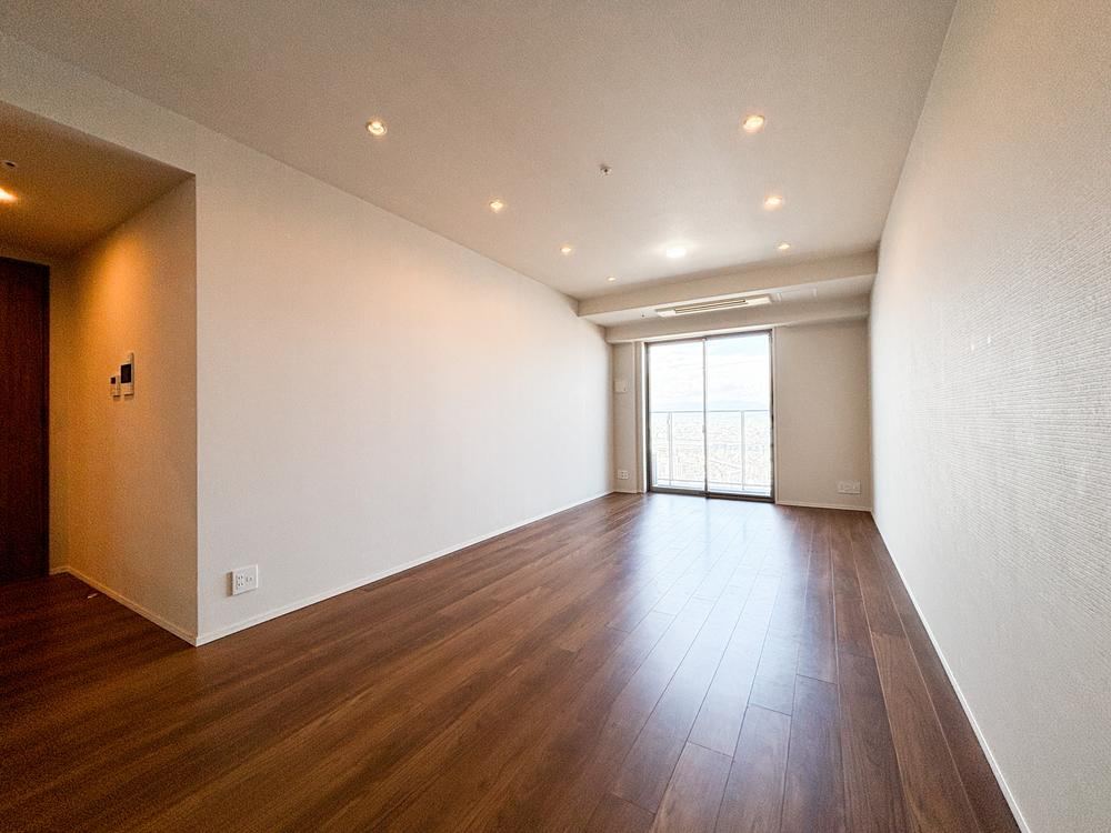 2LDK apartment in Kita Ward, Osaka - Photo 1