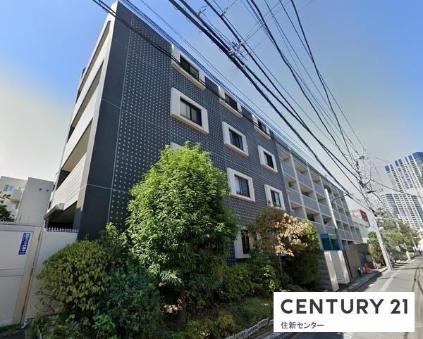 2LDK apartment in Shinjuku Ward, Tokyo - Photo 1