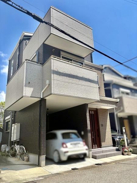 4LDK house in Suma Ward, Kobe, Hyogo - Photo 1