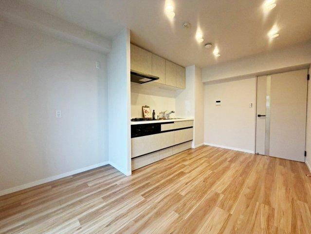 2LDK apartment in Yodogawa Ward, Osaka - Photo 1