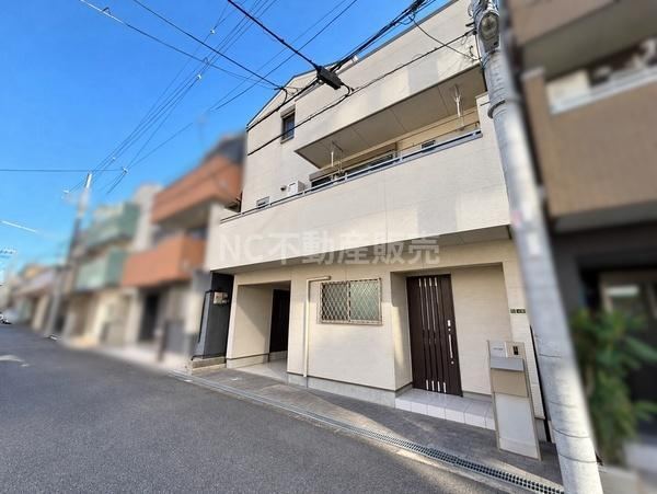 3LDK house in Joto Ward, Osaka - Photo 1