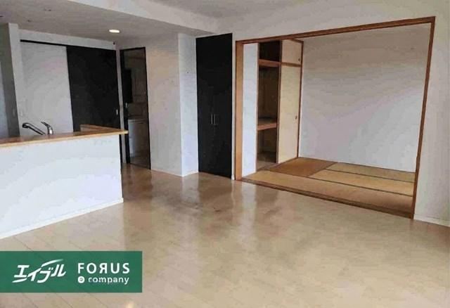 3LDK apartment in Toyonaka, Osaka - Photo 1