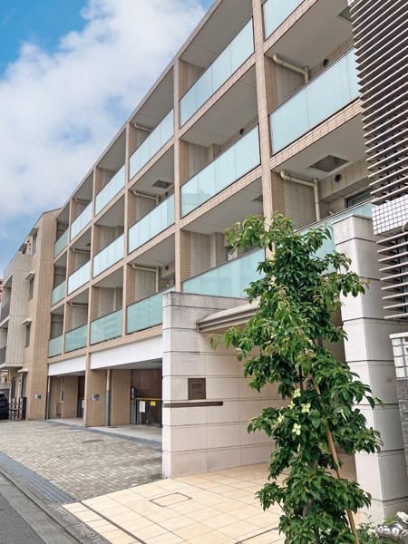 1LDK apartment in Minato Ward, Tokyo - Photo 1