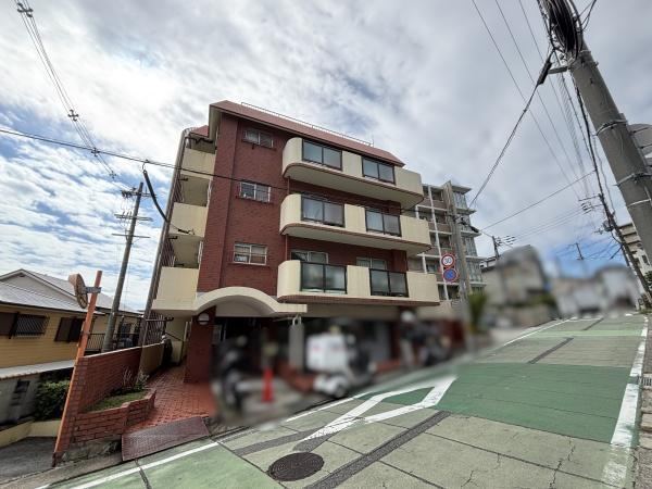 1LDK apartment in Nagata Ward, Kobe, Hyogo - Photo 1