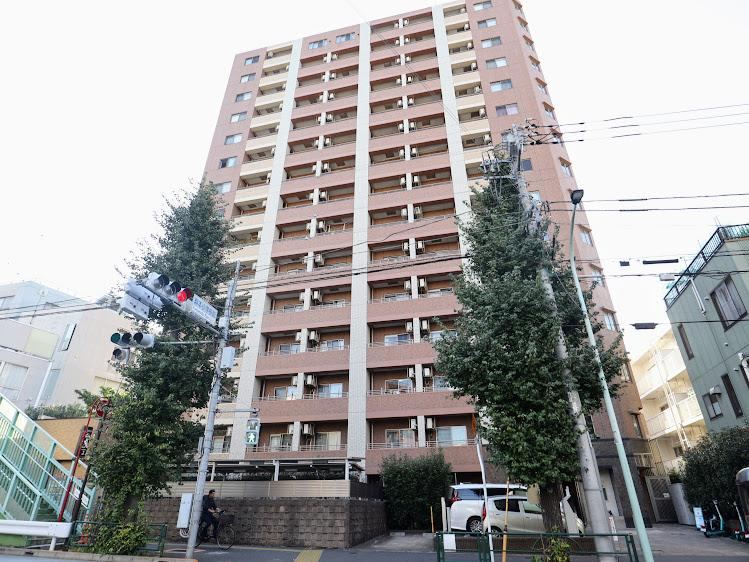 1LDK+S apartment in Bunkyo Ward, Tokyo - Photo 1