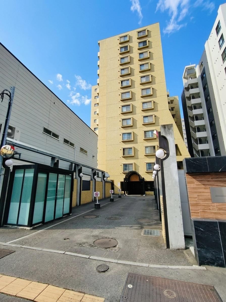 2LDK apartment in Chuo Ward, Sapporo, Hokkaido - Photo 1