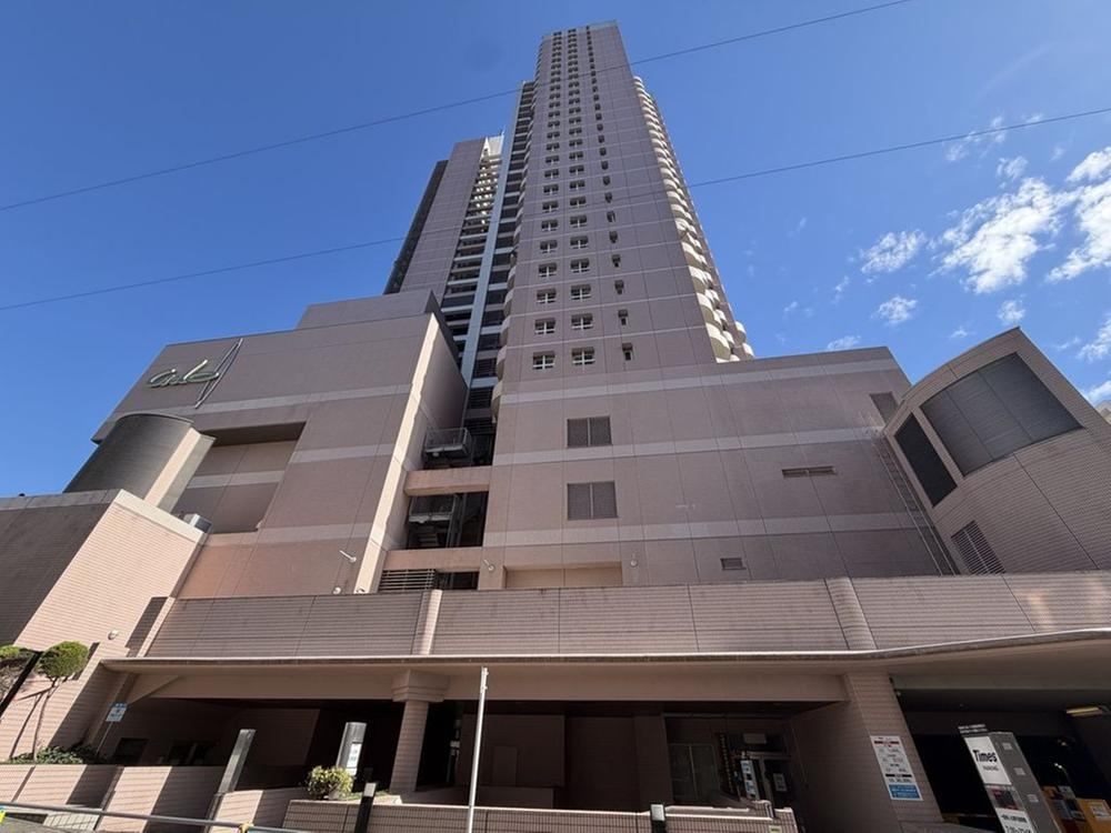 2LDK apartment in Machida, Tokyo - Photo 1