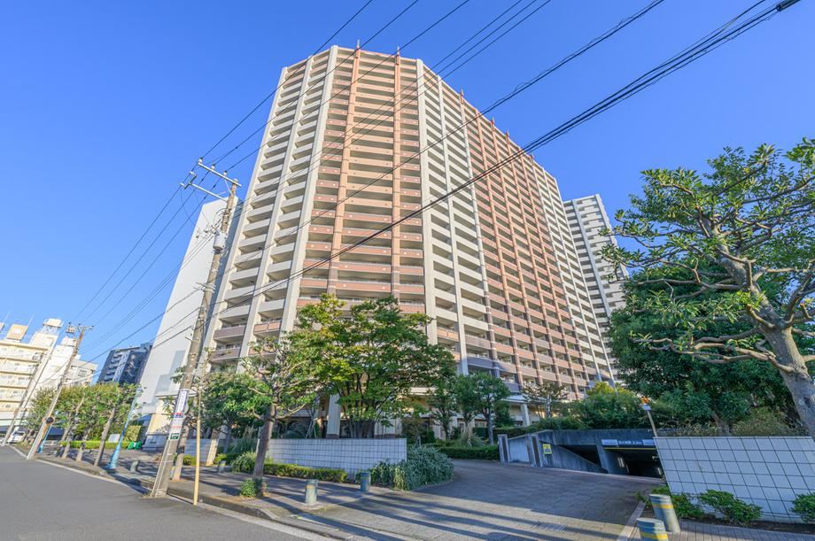 3LDK apartment in Nishi Ward, Yokohama, Kanagawa - Photo 1
