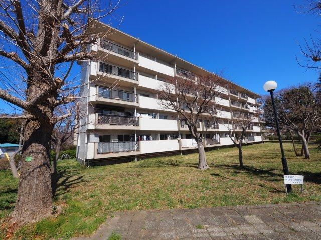 2LDK apartment in Wako, Saitama - Photo 1
