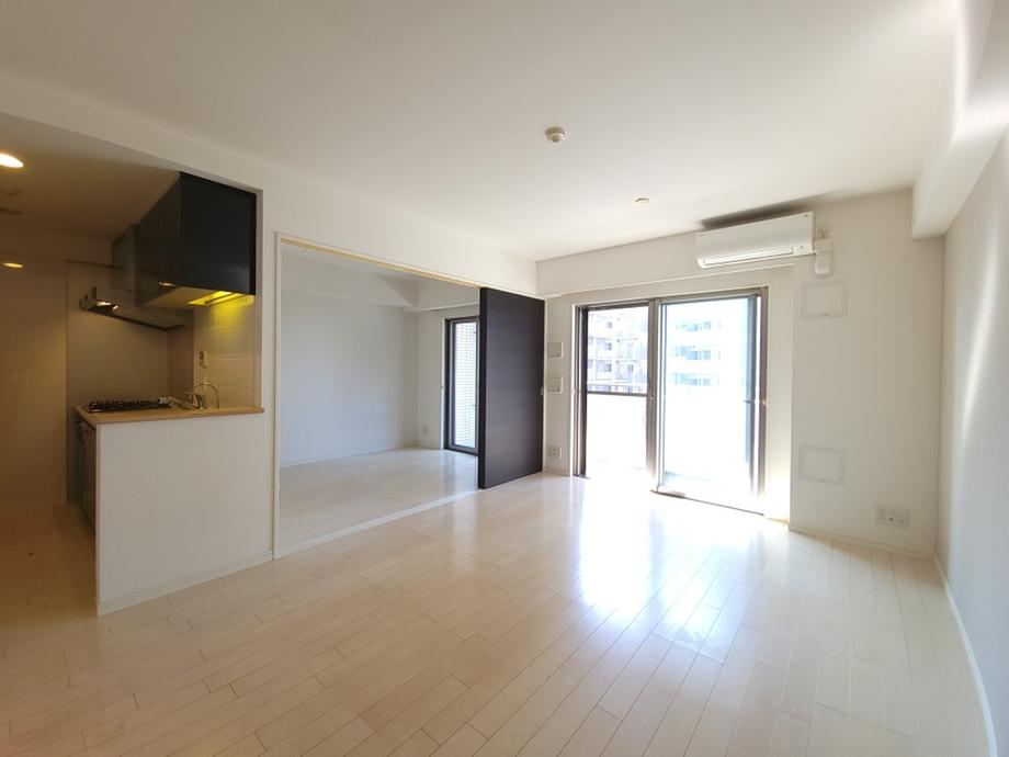 2LDK apartment in Nerima Ward, Tokyo - Photo 1