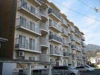 3LDK apartment in Saeki Ward