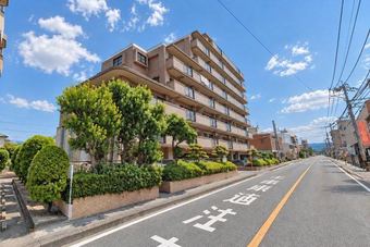 4LDK apartment in Kasuga