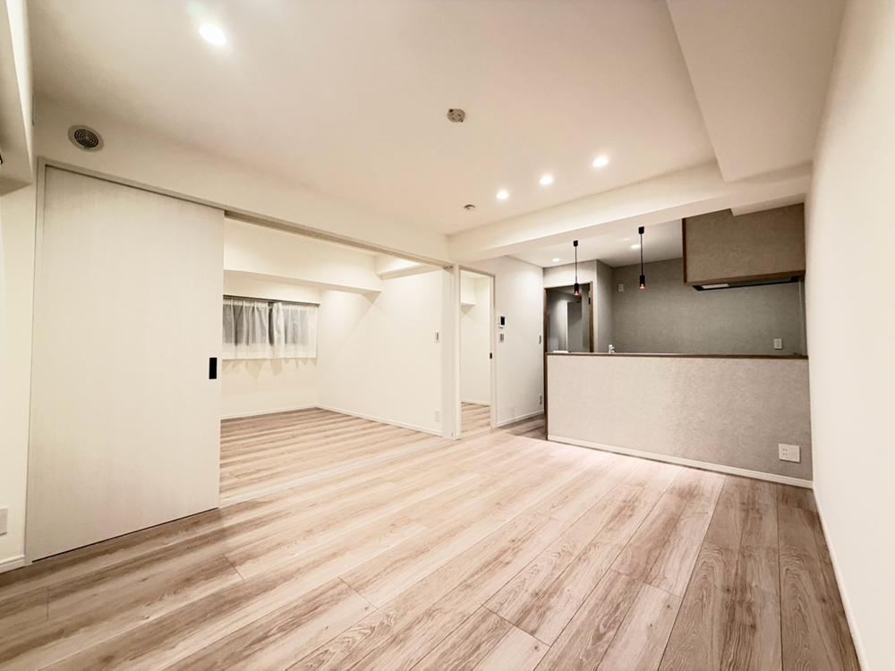 3LDK apartment in Mitaka, Tokyo - Photo 1