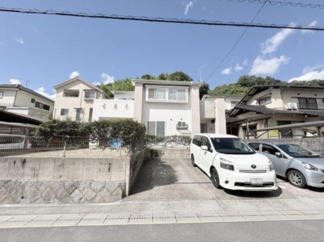 4LDK house in Asaminami Ward, Hiroshima - Photo 1