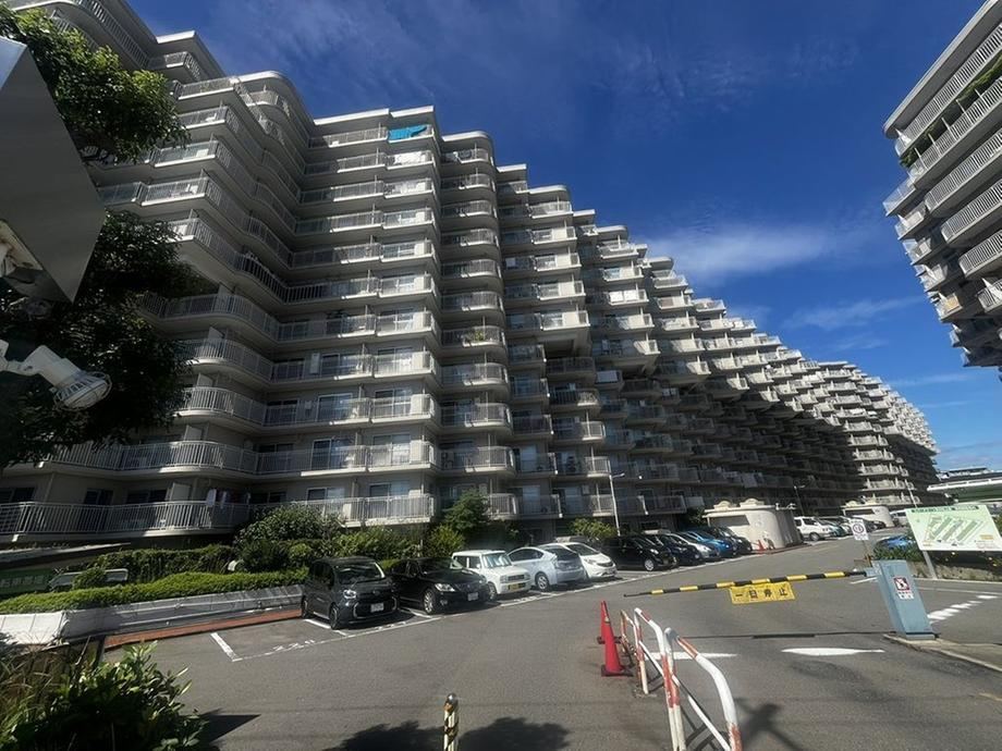 3LDK apartment in Higashiyodogawa Ward, Osaka - Photo 1