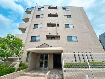 3LDK apartment in Onojo