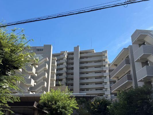 4LDK apartment in Funabashi, Chiba - Photo 1