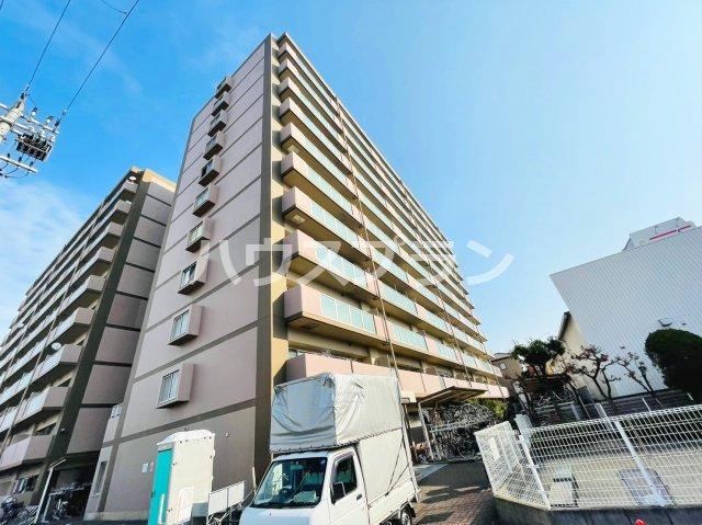 3LDK apartment in Neyagawa, Osaka - Photo 1