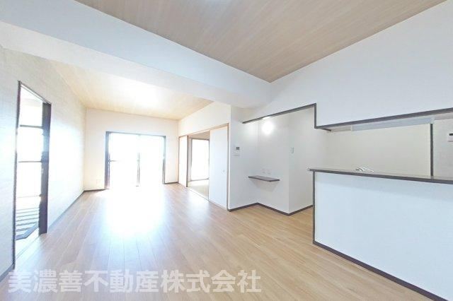 3LDK apartment in Mizuho, Gifu - Photo 1