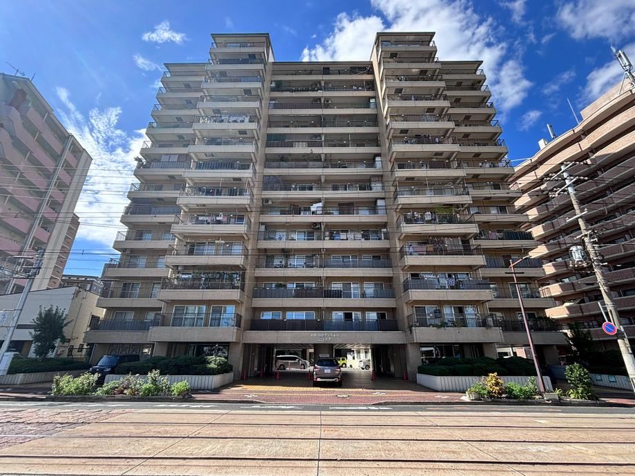 2LDK apartment in Minami Ward, Hiroshima - Photo 1