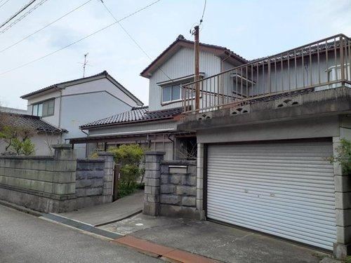 7DK house in Imizu, Toyama - Photo 1