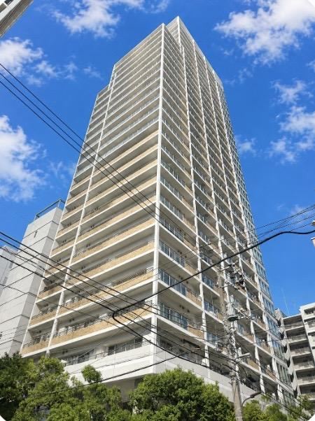 2LDK apartment in Minato Ward, Tokyo - Photo 1