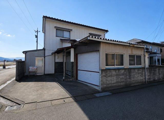 5DK house in Toyama, Toyama - Photo 1