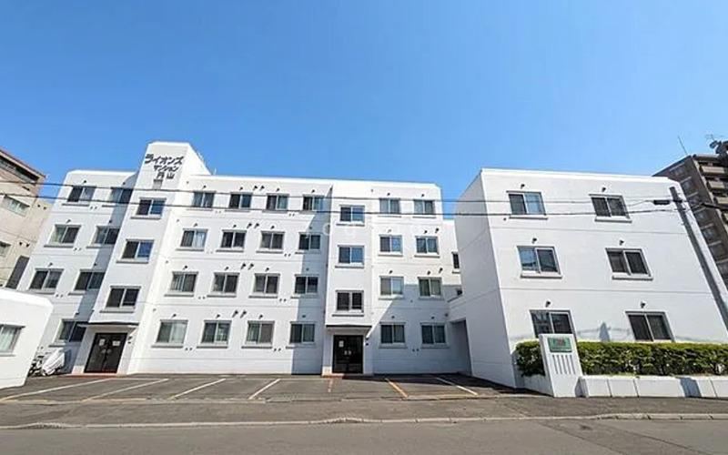 3LDK apartment in Chuo Ward, Sapporo, Hokkaido - Photo 1