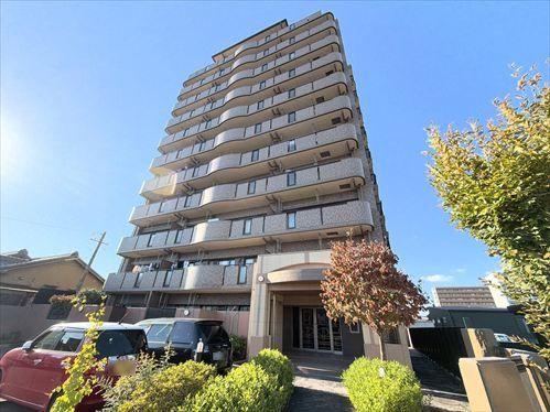 4LDK apartment in Minato Ward, Nagoya, Aichi - Photo 1