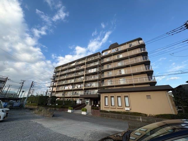 3LDK apartment in Sakura Ward, Saitama - Photo 1