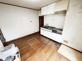 8DDKK house in Naka District