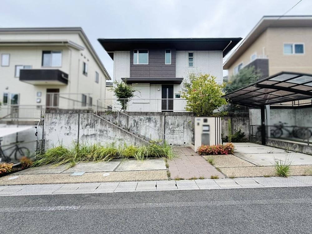 4LDK house in Tondabayashi, Osaka - Photo 1