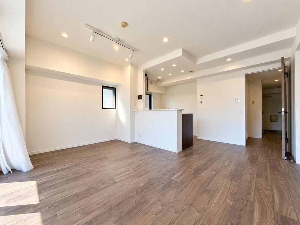 2LDK+S apartment in Nishi Ward, Osaka - Photo 1