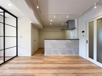 3LDK apartment in Nishi Ward