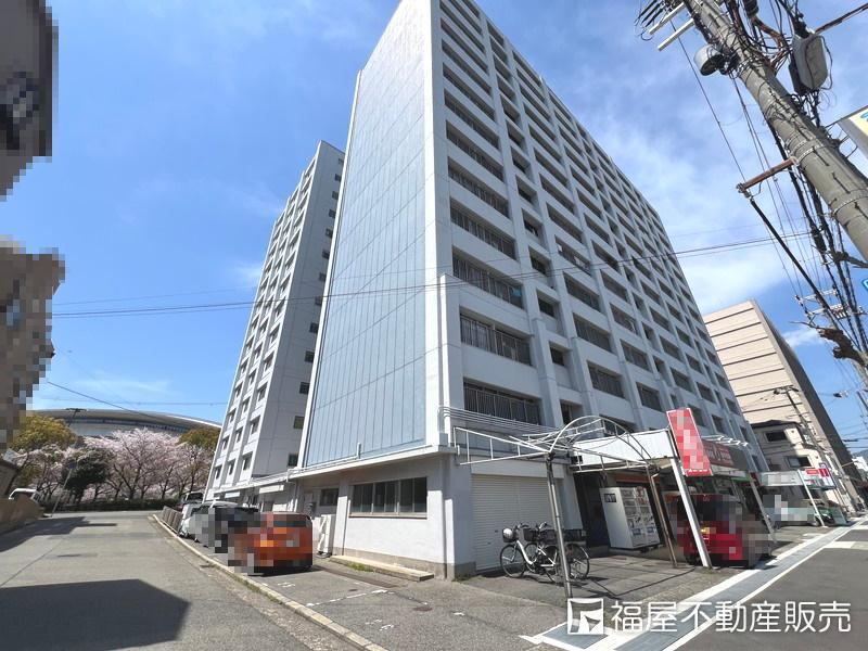 3LDK apartment in Hyogo Ward, Kobe, Hyogo - Photo 1