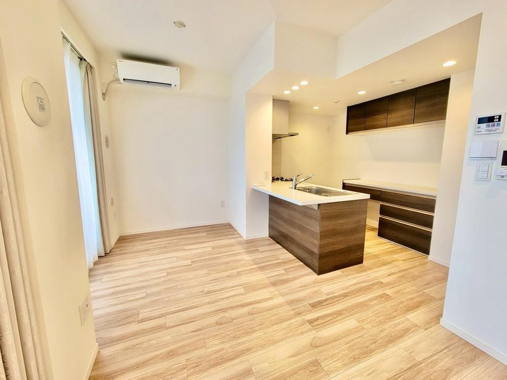 2LDK apartment in Bunkyo Ward, Tokyo - Photo 1