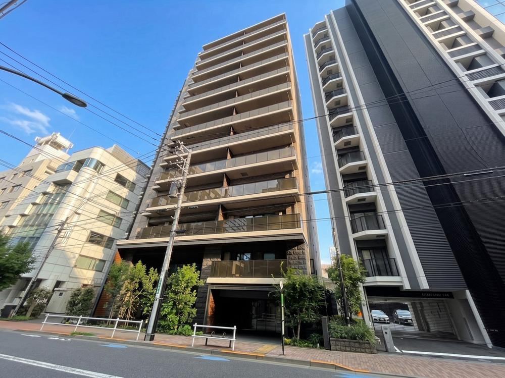 1LDK+S apartment in Shinjuku Ward, Tokyo - Photo 1