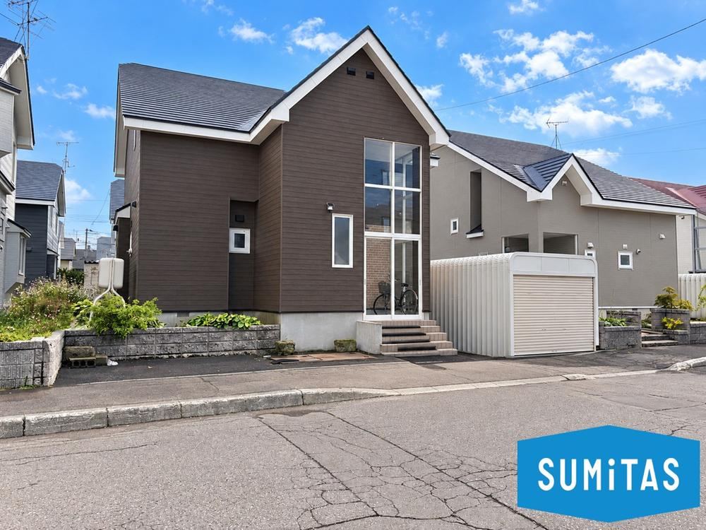4LDK house in Ebetsu, Hokkaido - Photo 1
