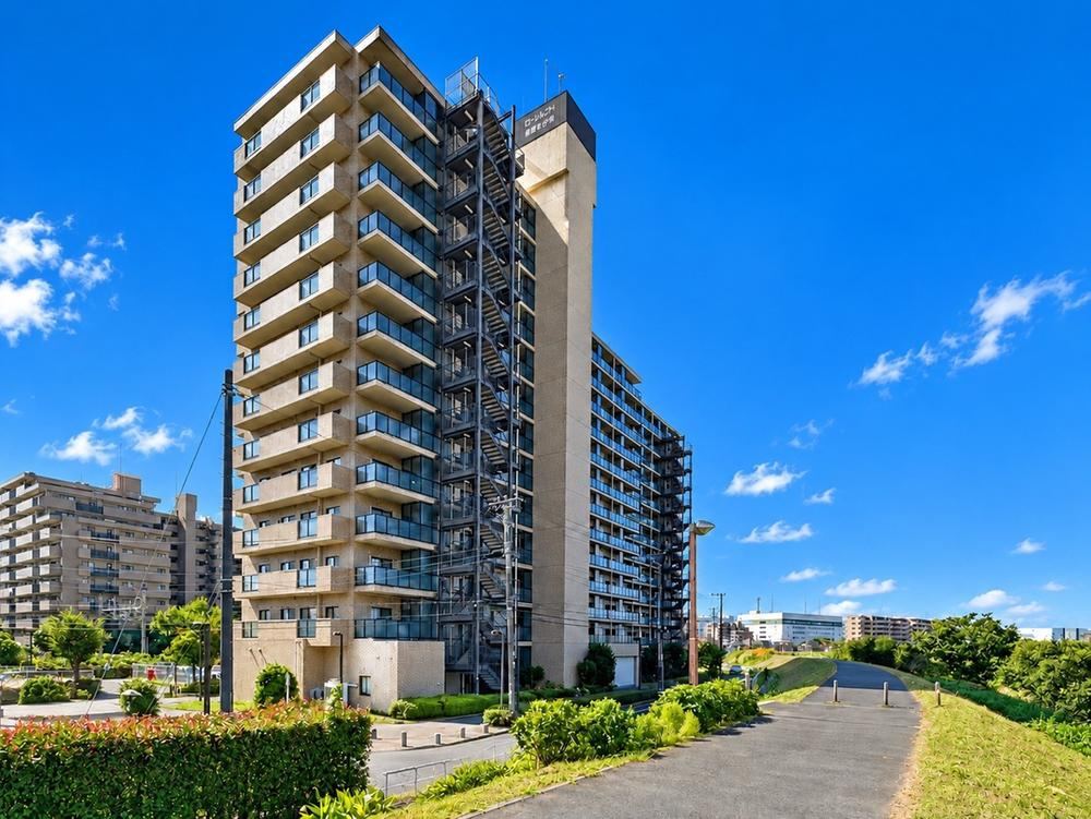 3LDK apartment in Midori Ward, Yokohama, Kanagawa - Photo 1