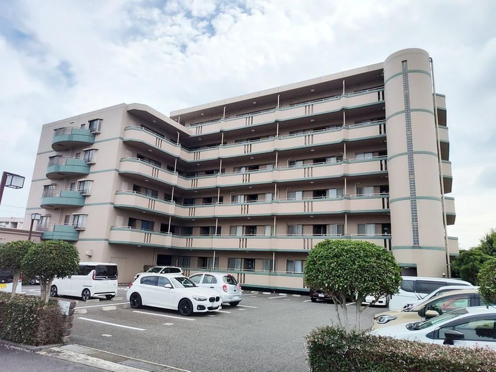 2LDK+S apartment in Fuji, Shizuoka - Photo 1