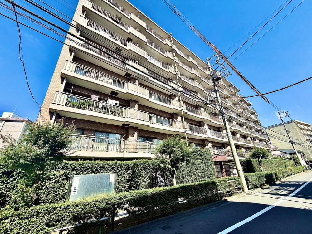 2LDK apartment in Itabashi Ward, Tokyo - Photo 1